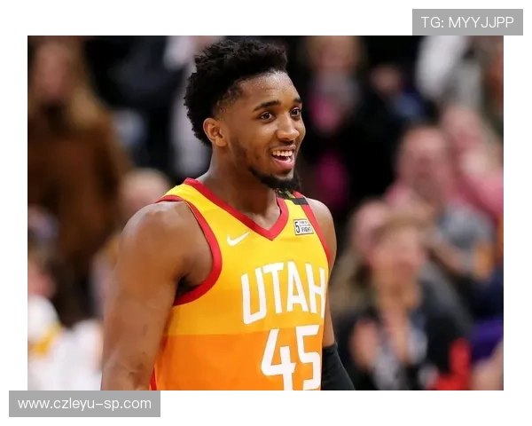 沃克·凯斯勒挡拆滚筐拉开空间，区别于戈贝尔护筐