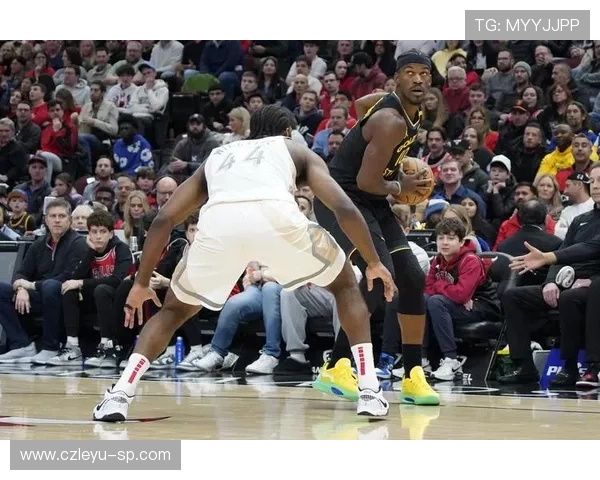 巴特勒篮下强打效率提升显著 拉开与同位置球员差距